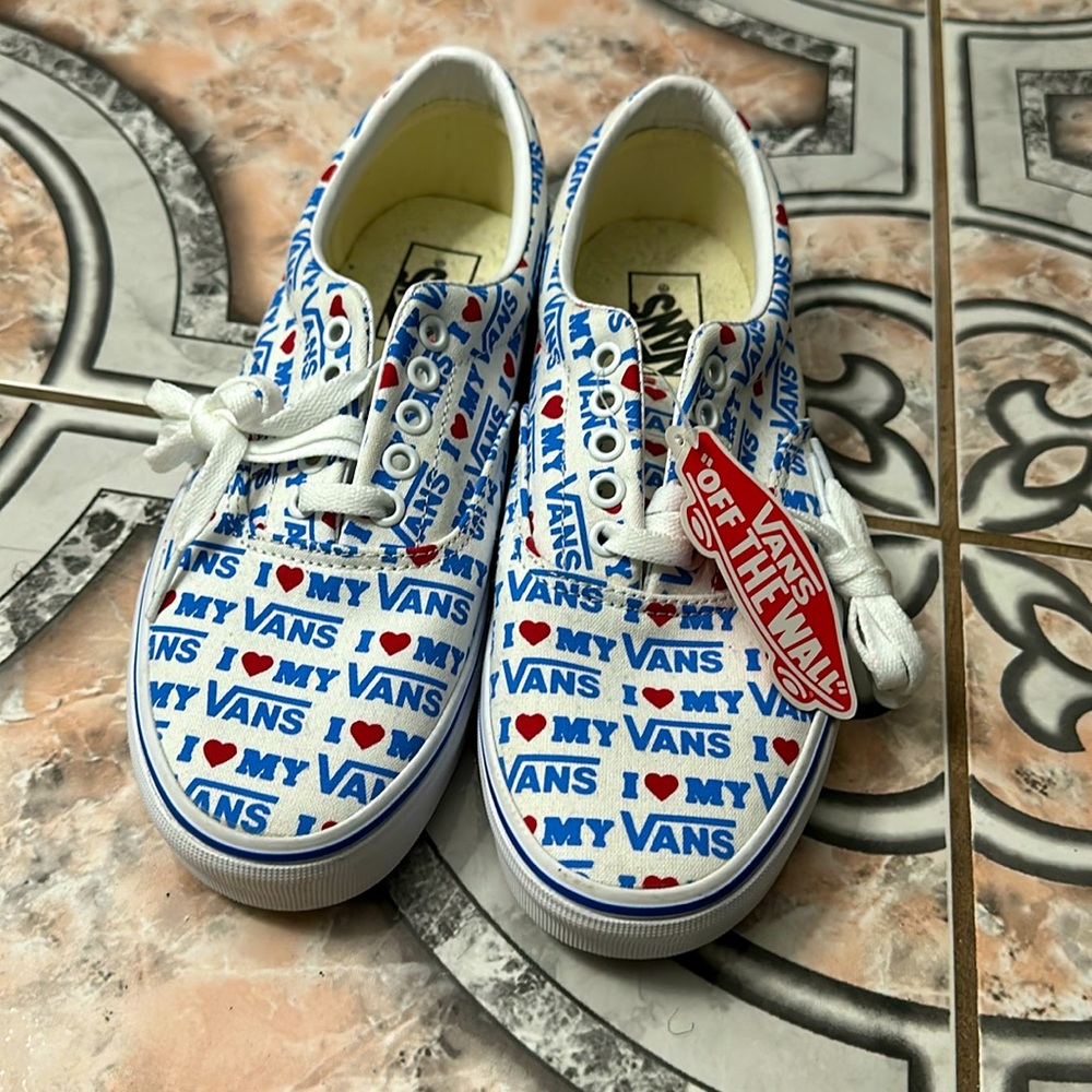 “I love my vans” Vans *NEVER WORN*
